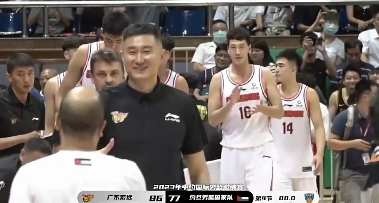 湖北男篮实力逼近前四，挑战传统强队的简单介绍