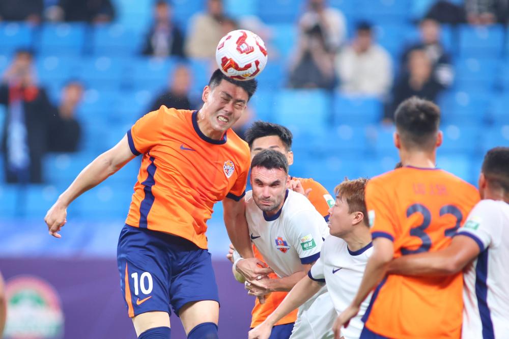 爱游戏官方-日本门将神勇救关键球，西班牙杯赛火爆进行中