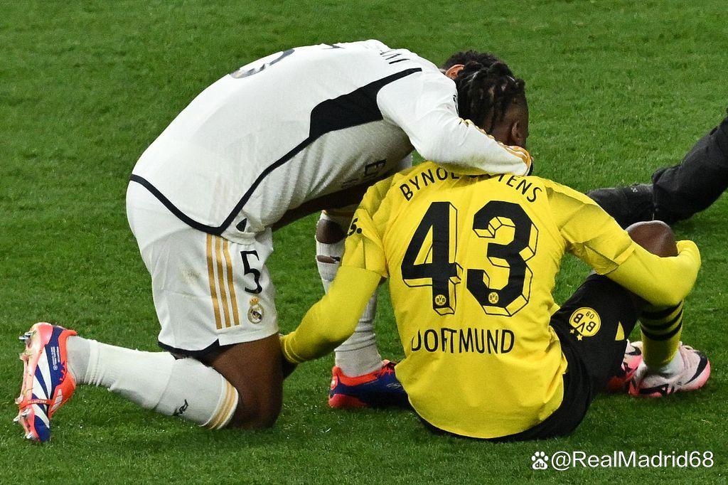 包含阿森纳边锋连续造点,帮助国家队晋级欧洲杯的词条 包含阿森纳边锋连续造点,帮助国家队晋级欧洲杯的词条